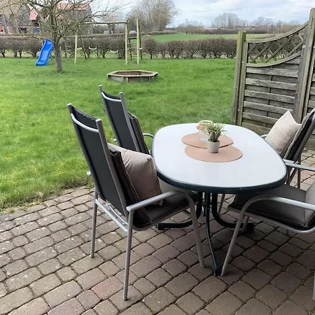 Vakantiehuis With 2 Bedrooms *